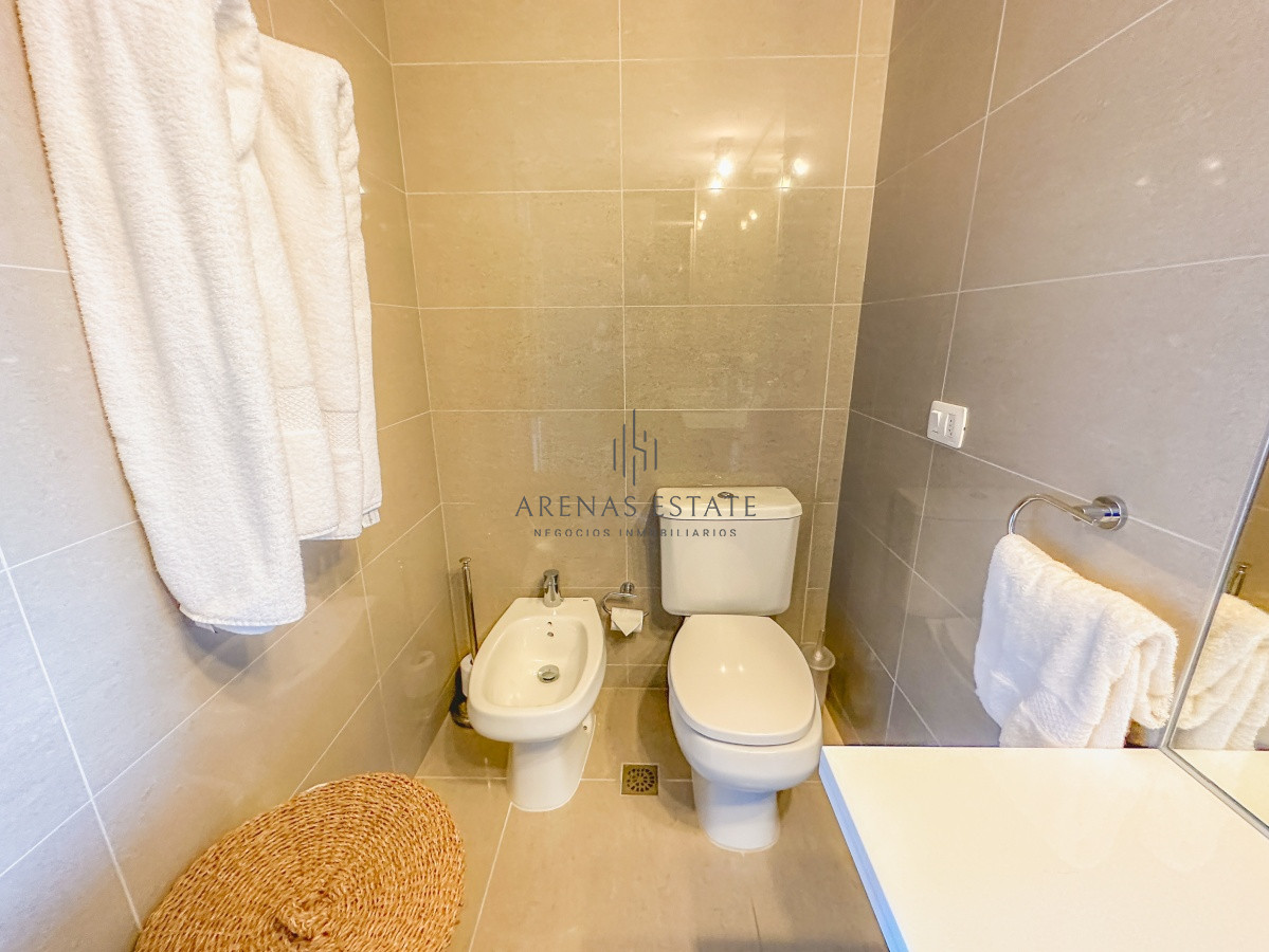 Apartamento ID.2200 - Onix, tres dormitorios con vista playa brava