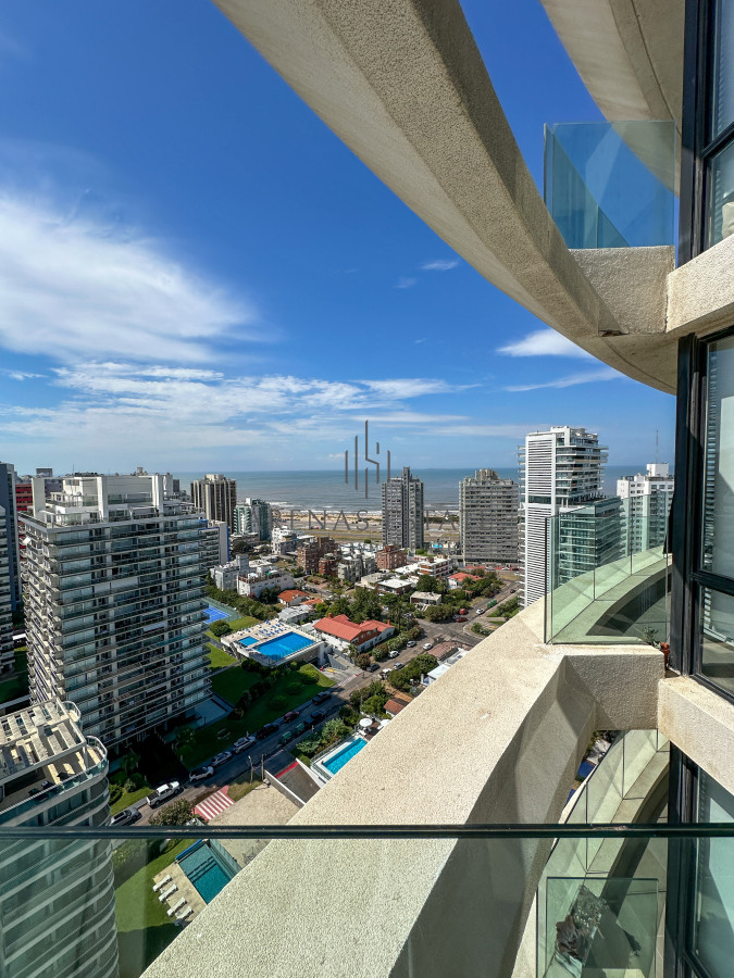 Apartamento ID.3647 - Oportunidad,Artower, piso alto con excelente vista, 1 dormitorio