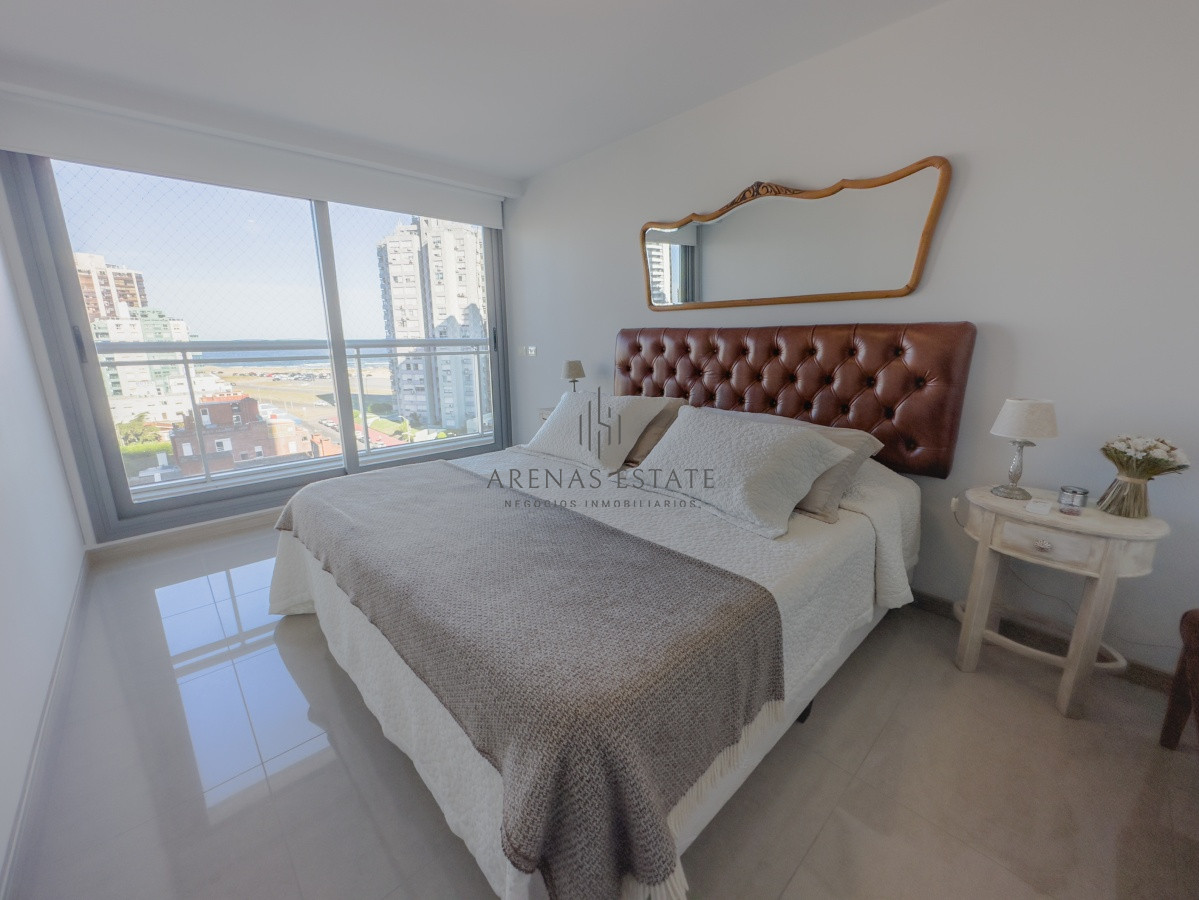 Apartamento ID.2200 - Onix, tres dormitorios con vista playa brava