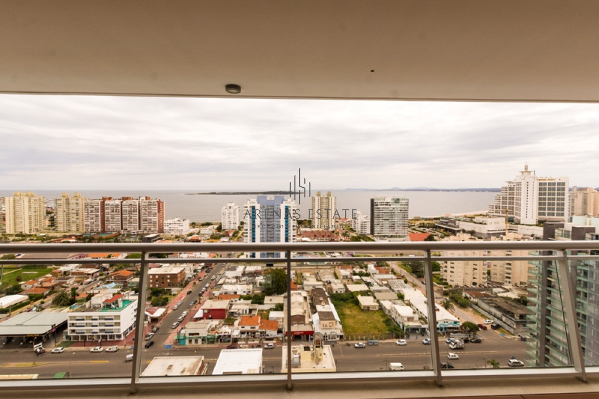 Apartamento ID.753 - Apartamento en venta en Punta del Este ,Piso alto en Mansa
