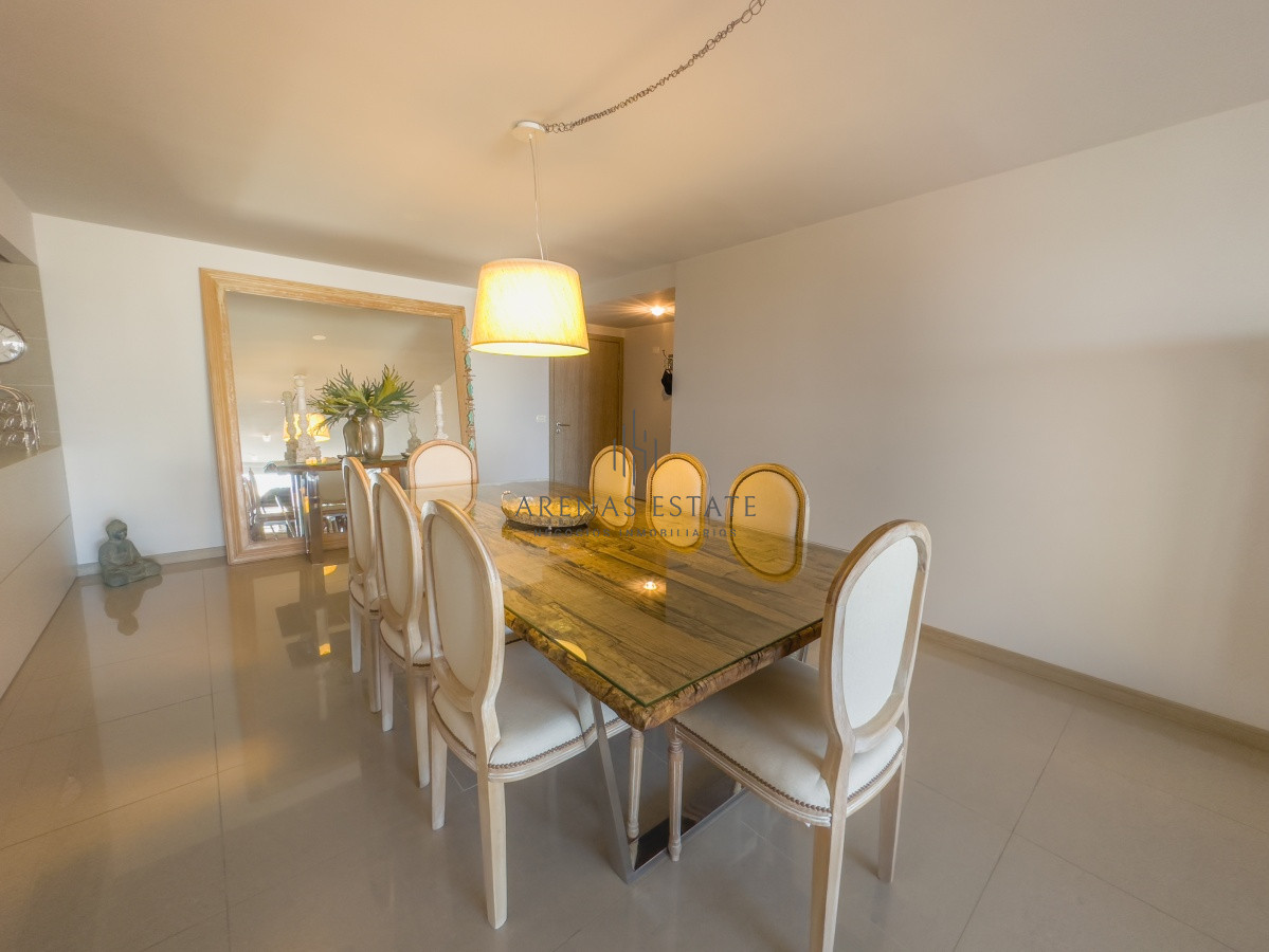 Apartamento ID.2200 - Onix, tres dormitorios con vista playa brava