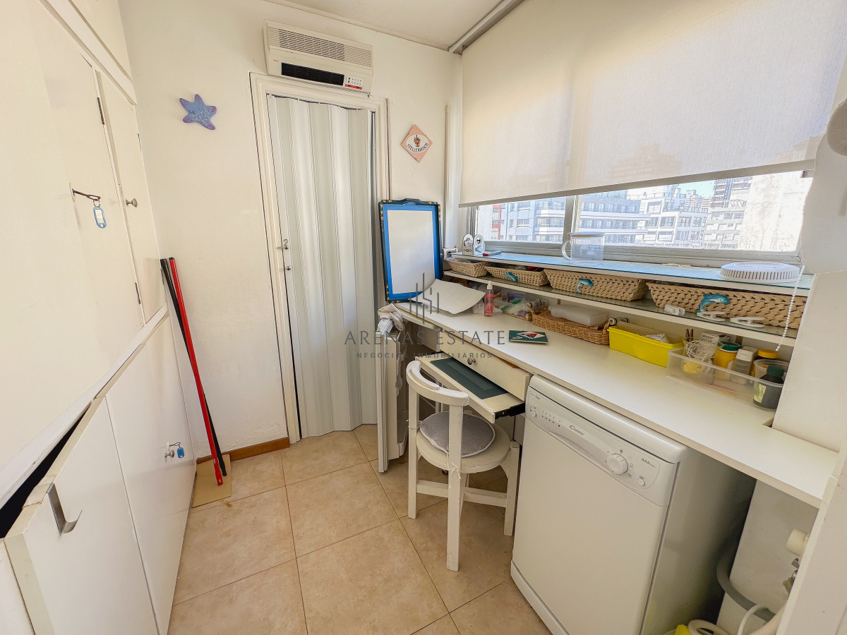 Apartamento ID.3435 - Oportunidad en Península, apartamento de 2 dormitorios con vista