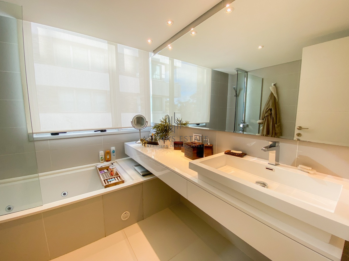 Apartamento ID.759 - Apartamento de 3 dormitorios en Mansa I Punta del Este