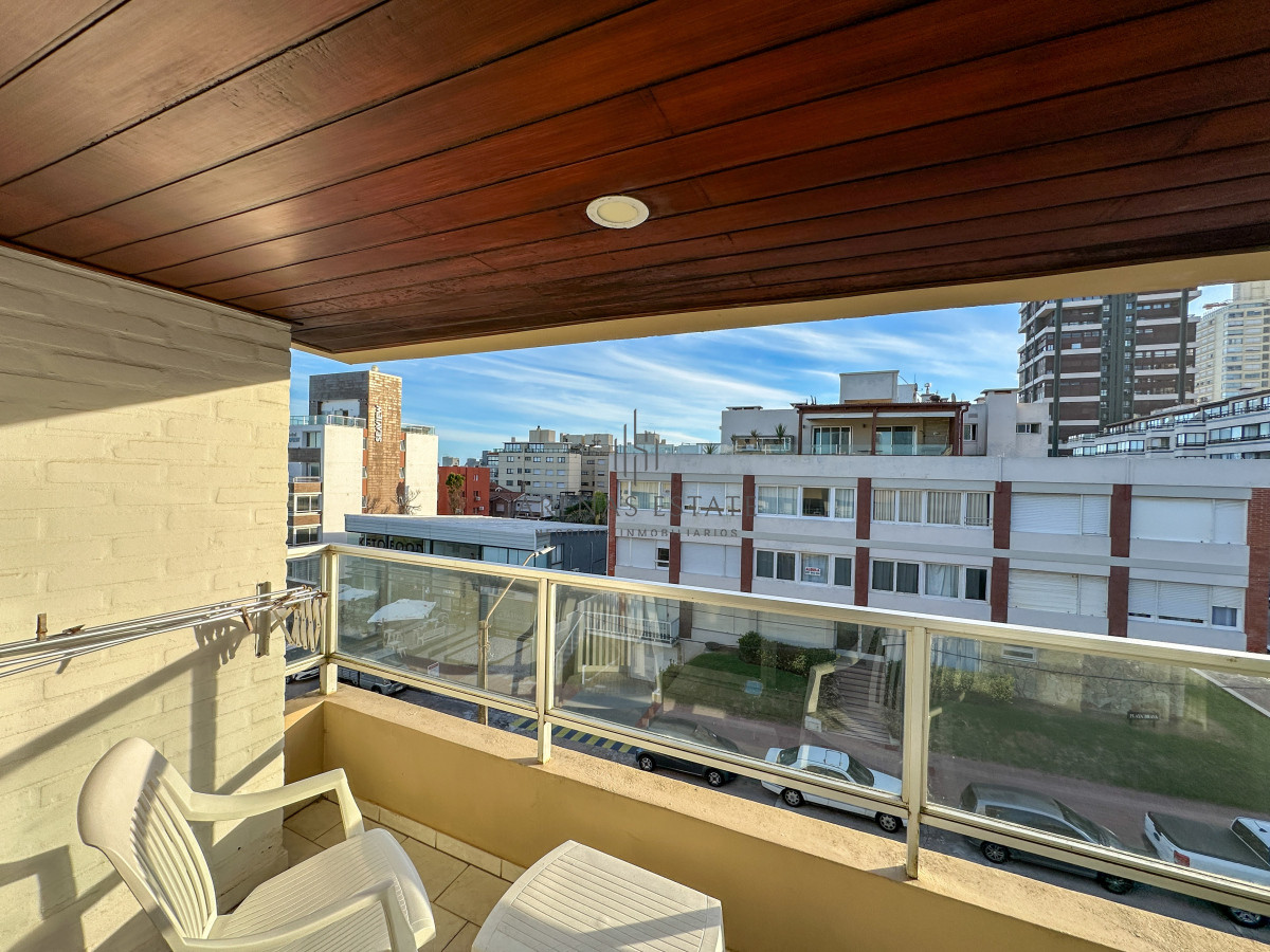 Apartamento ID.3697 - Peninsula, apartamento en venta de dos dormitorios con garage