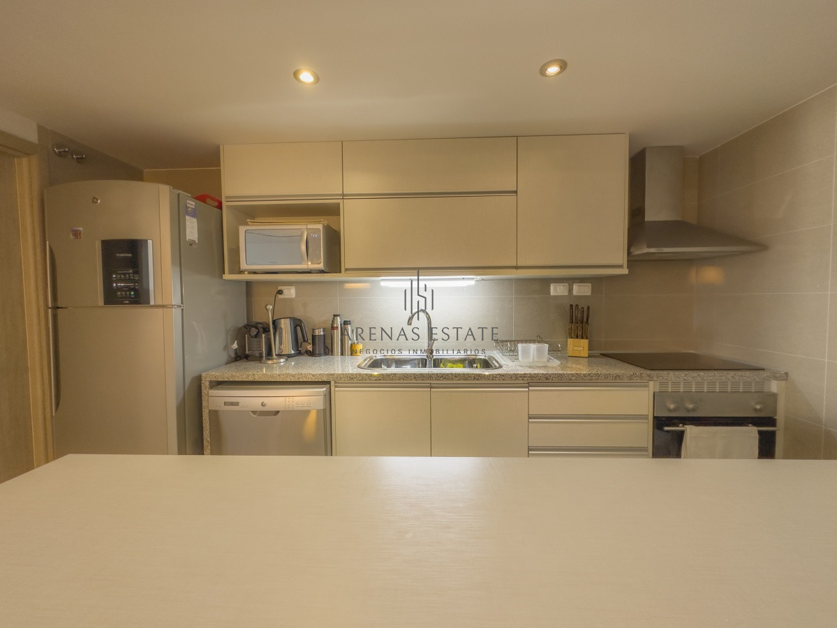 Apartamento ID.2200 - Onix, tres dormitorios con vista playa brava