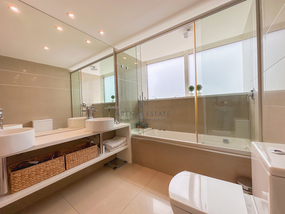 Apartamento ID.3939 - Mansa, exclusivo apartamento de 3 suites más dependencia