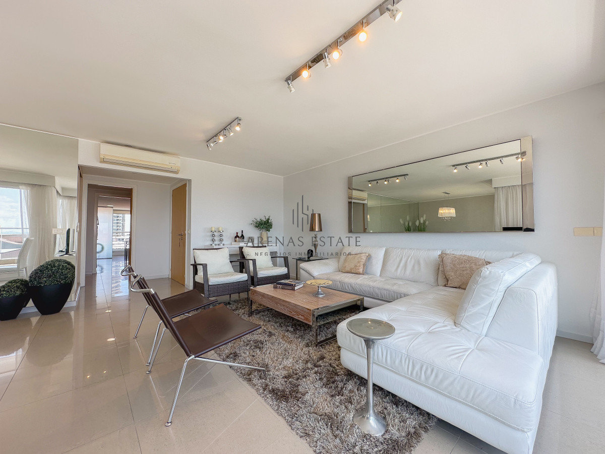 Apartamento ID.3939 - Mansa, exclusivo apartamento de 3 suites más dependencia