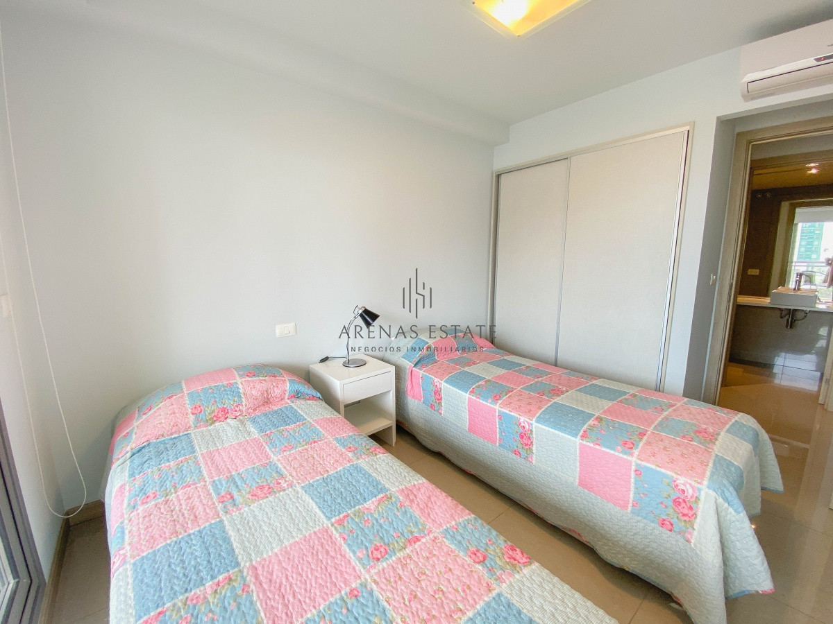 Apartamento ID.766 - Amplio apartamento en brava, 3 dormitorios