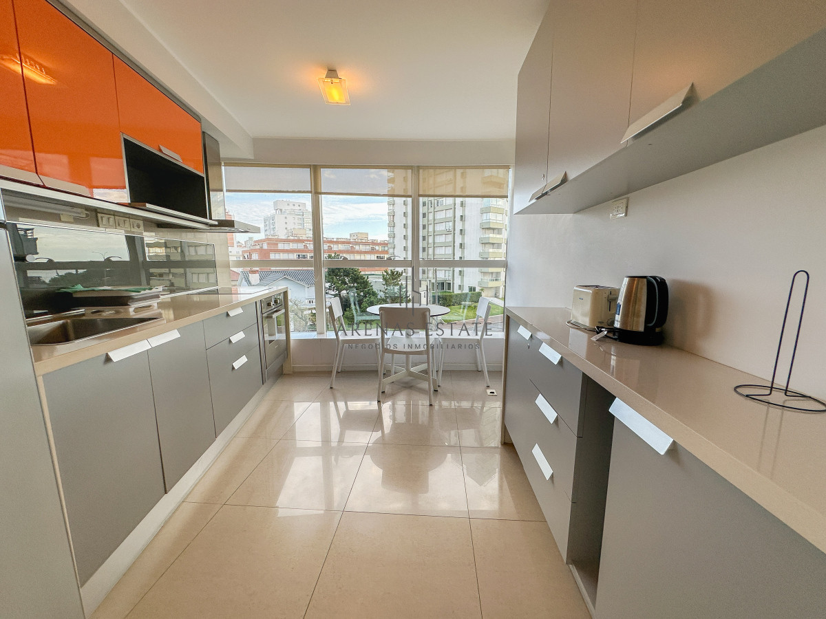 Apartamento ID.3188 - Mansa, Apartamento en Alexander Collection, dos suites más toilette