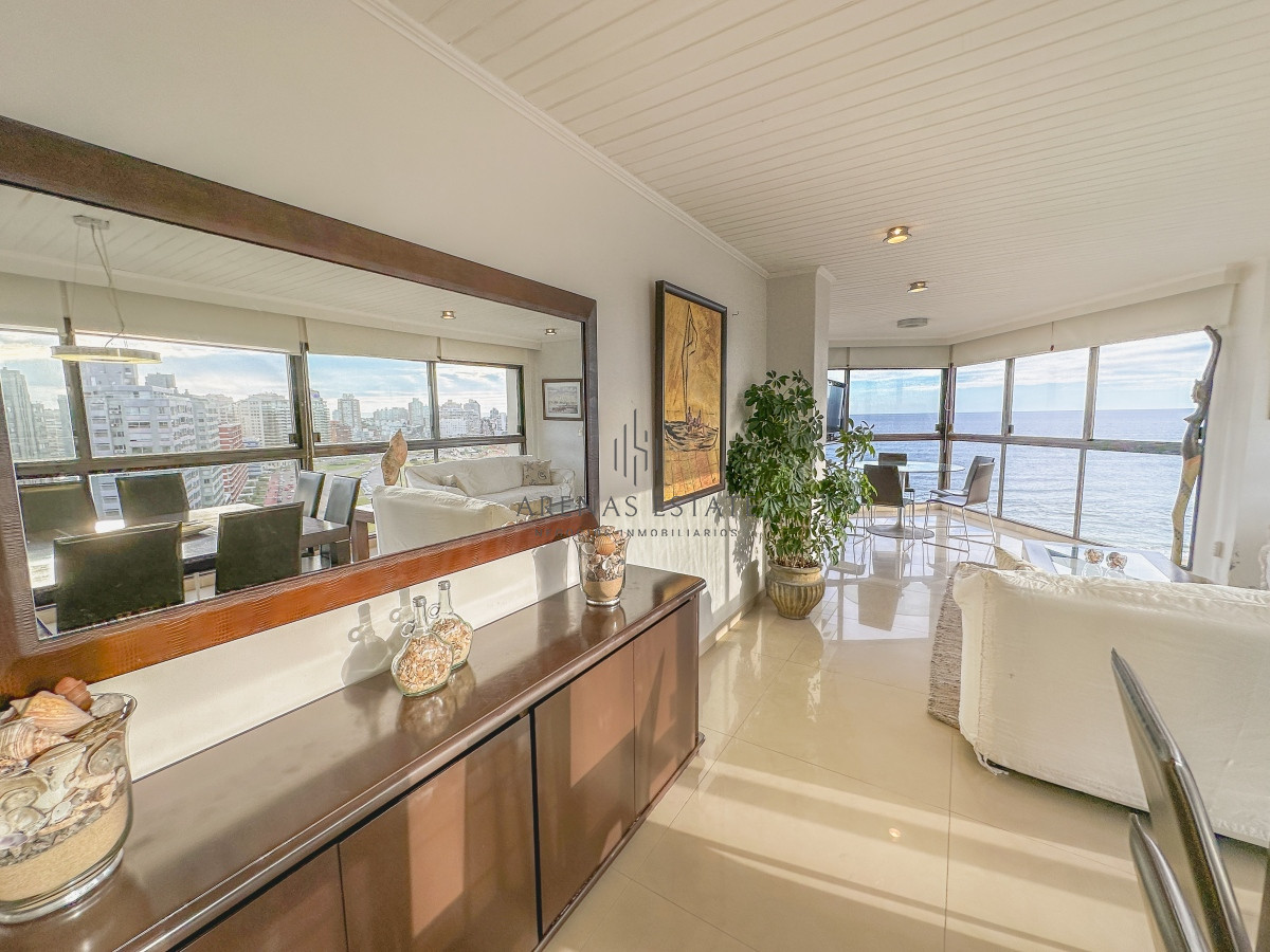 Apartamento ID.760 - Apartamento en venta en Punta del Este