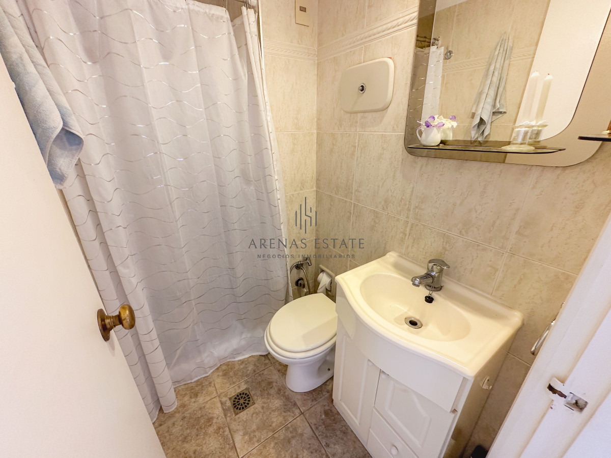 Apartamento ID.3435 - Oportunidad en Península, apartamento de 2 dormitorios con vista