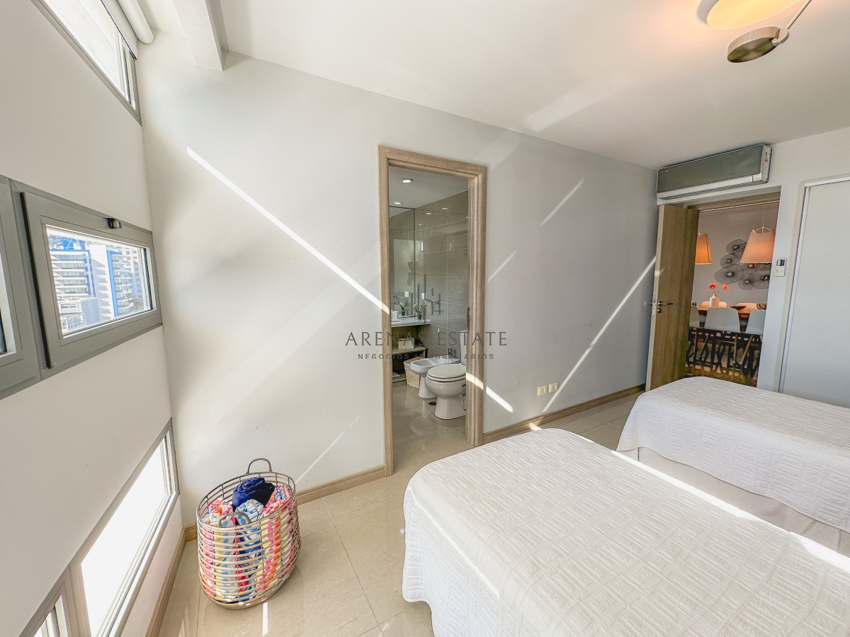 Apartamento ID.2655 - Apartamento en Brava, 2 dormitorios en suite más toilette