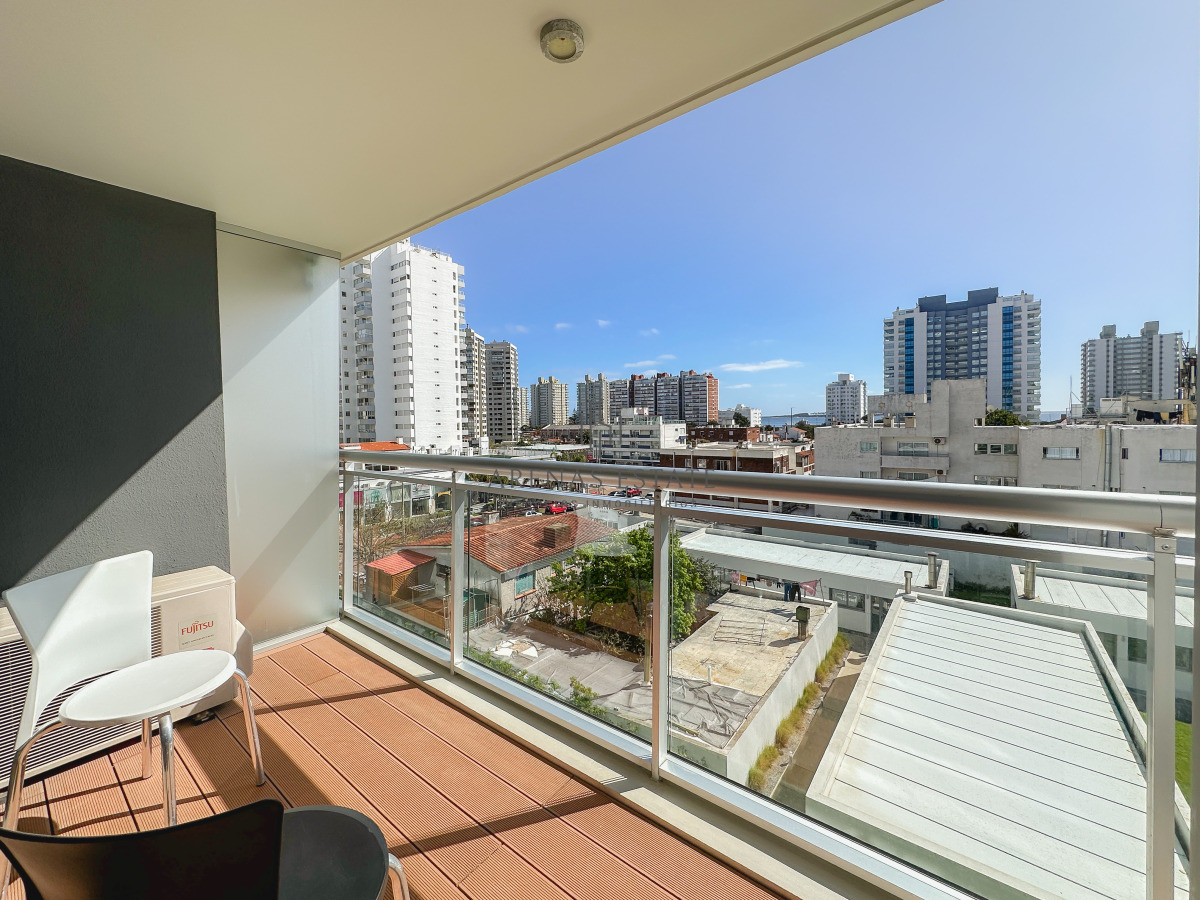 Apartamento ID.4021 - Oportunidad, Onix de 1 dormitorio y medio con baño completo y toilette