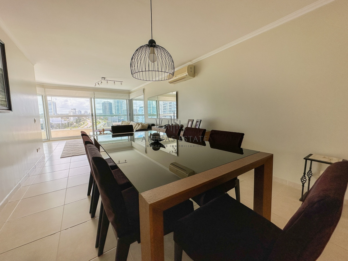 Apartamento ID.3018 - Mansa, apartamento de 3 dormitorios más dependencia con parrillero