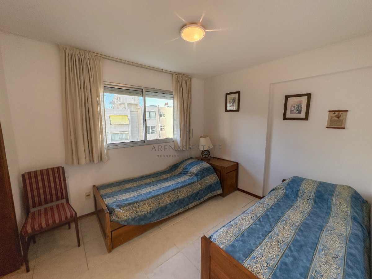 Apartamento ID.3697 - Peninsula, apartamento en venta de dos dormitorios con garage