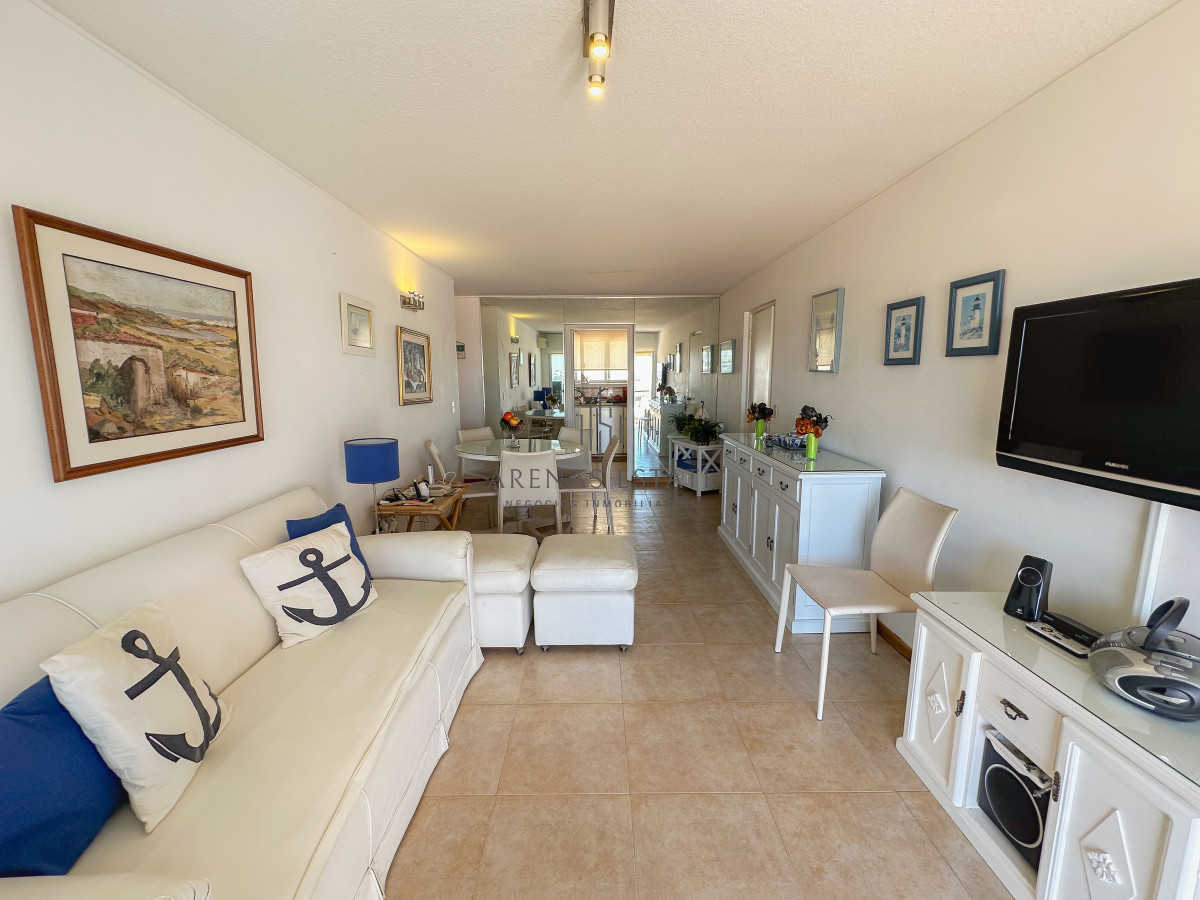 Apartamento ID.3435 - Oportunidad en Península, apartamento de 2 dormitorios con vista