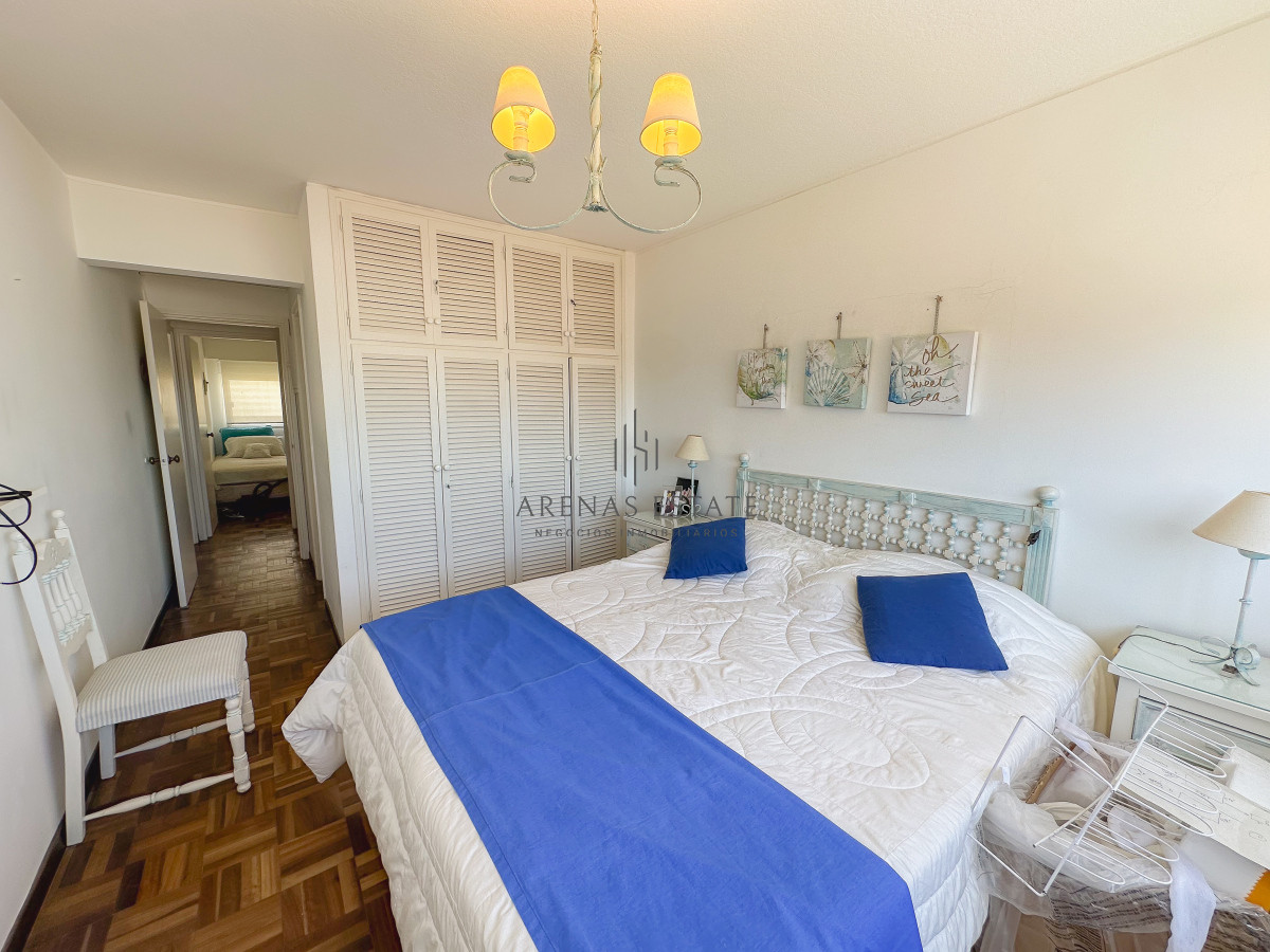 Apartamento ID.3435 - Oportunidad en Península, apartamento de 2 dormitorios con vista