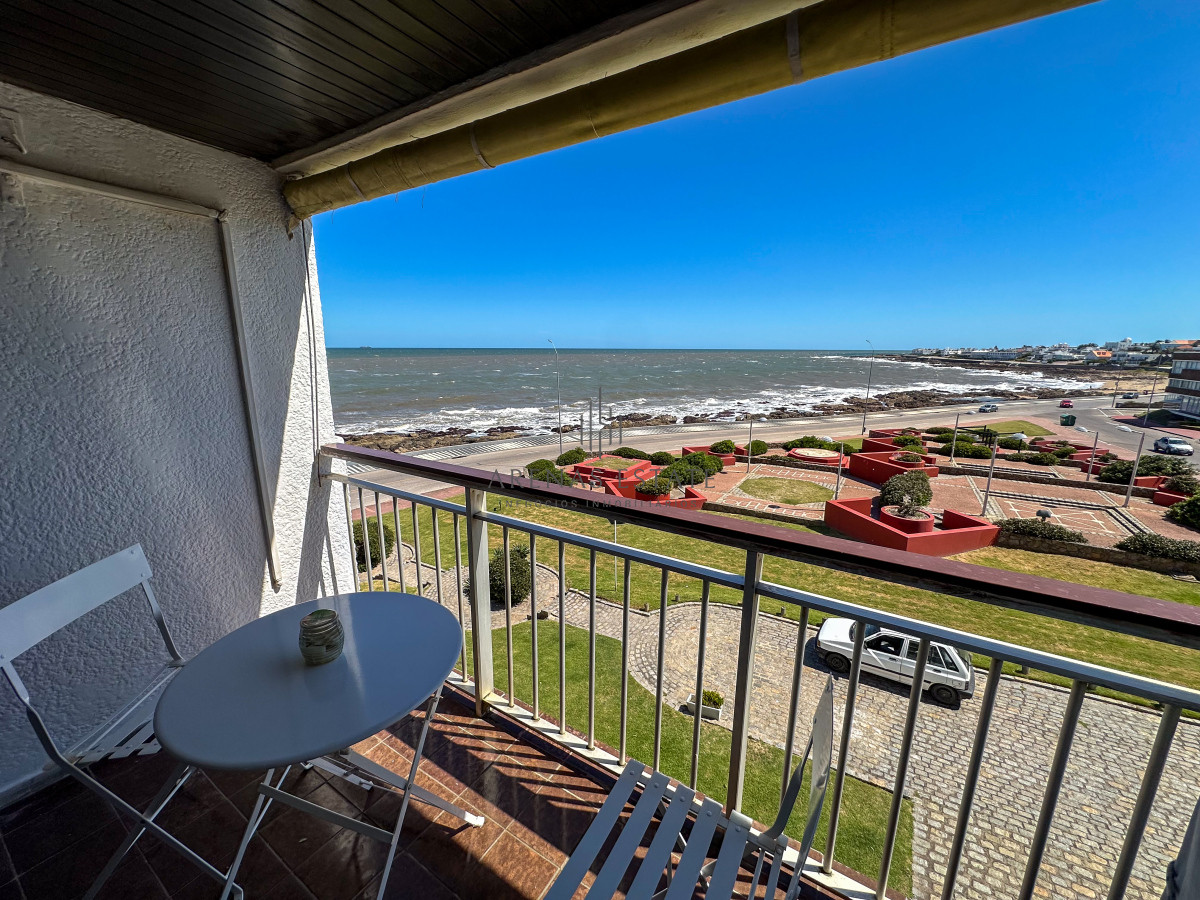 Apartamento ID.3435 - Oportunidad en Península, apartamento de 2 dormitorios con vista