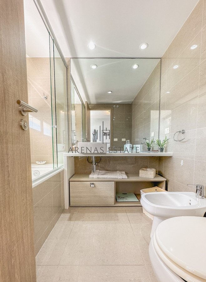 Apartamento ID.2655 - Apartamento en Brava, 2 dormitorios en suite más toilette