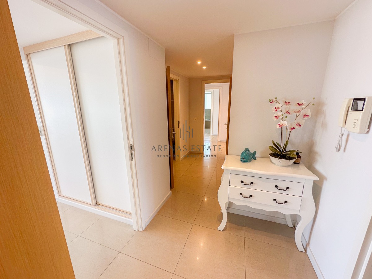 Apartamento ID.3939 - Mansa, exclusivo apartamento de 3 suites más dependencia
