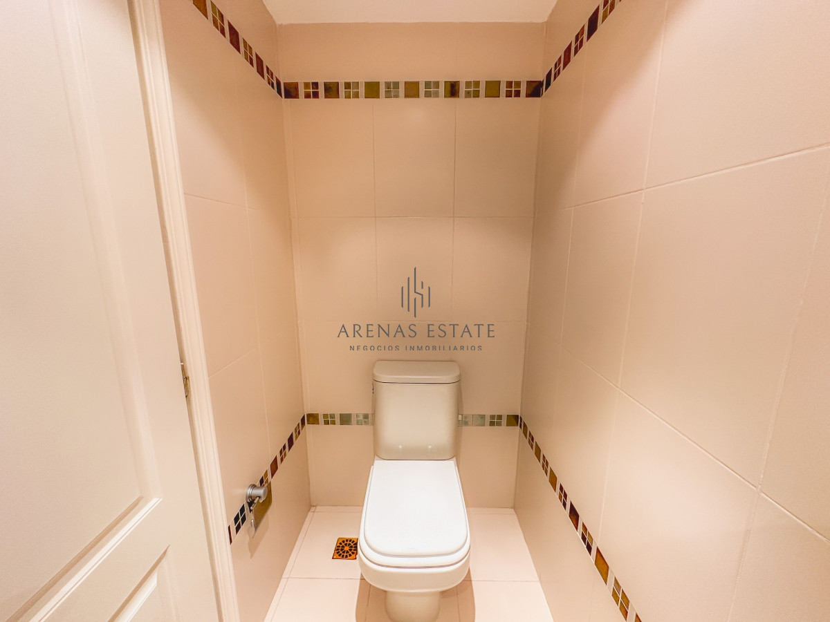 Apartamento ID.3018 - Mansa, apartamento de 3 dormitorios más dependencia con parrillero