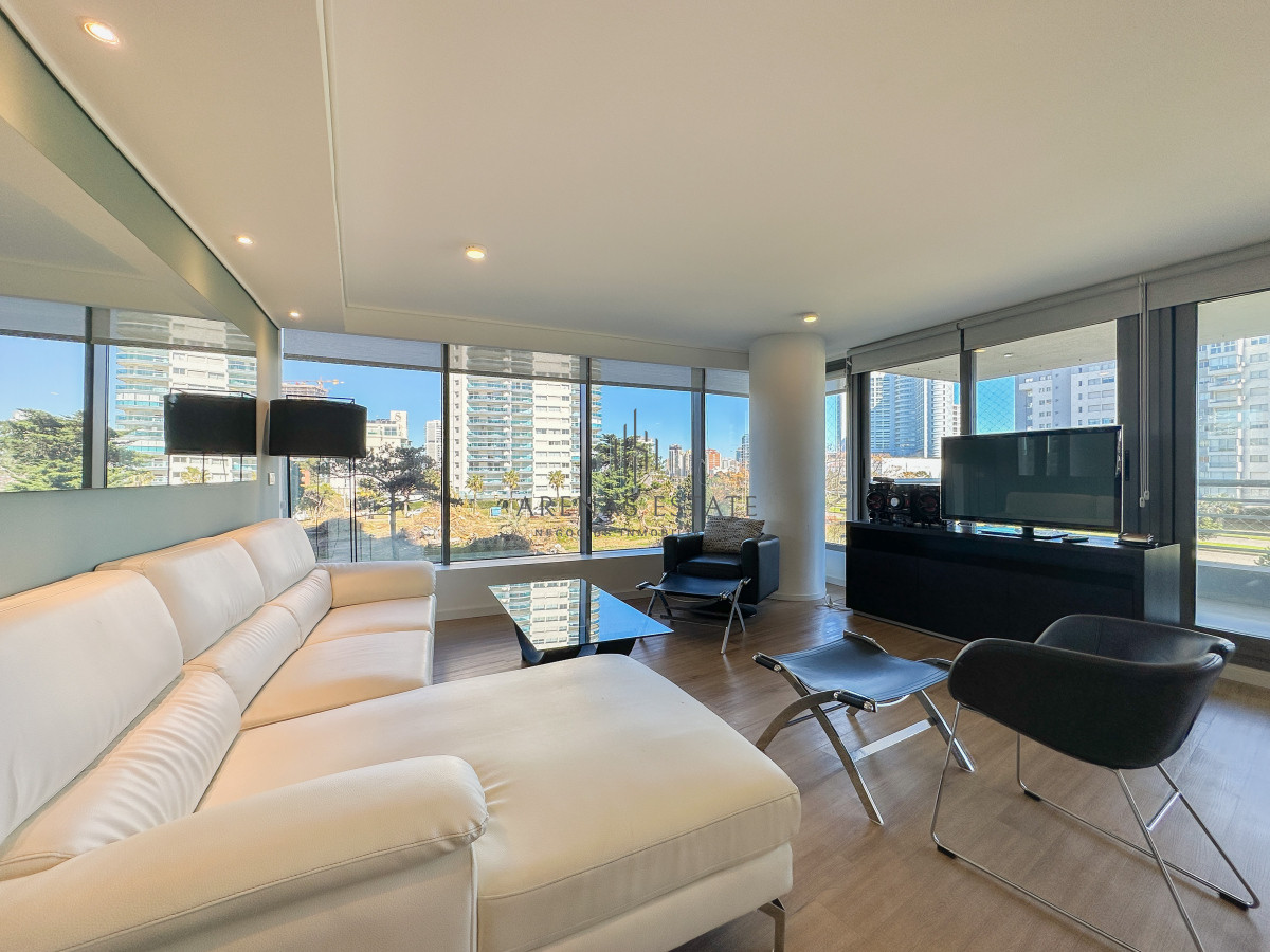 Apartamento ID.3913 - Apartamento en Mansa, 3 suites más toilette