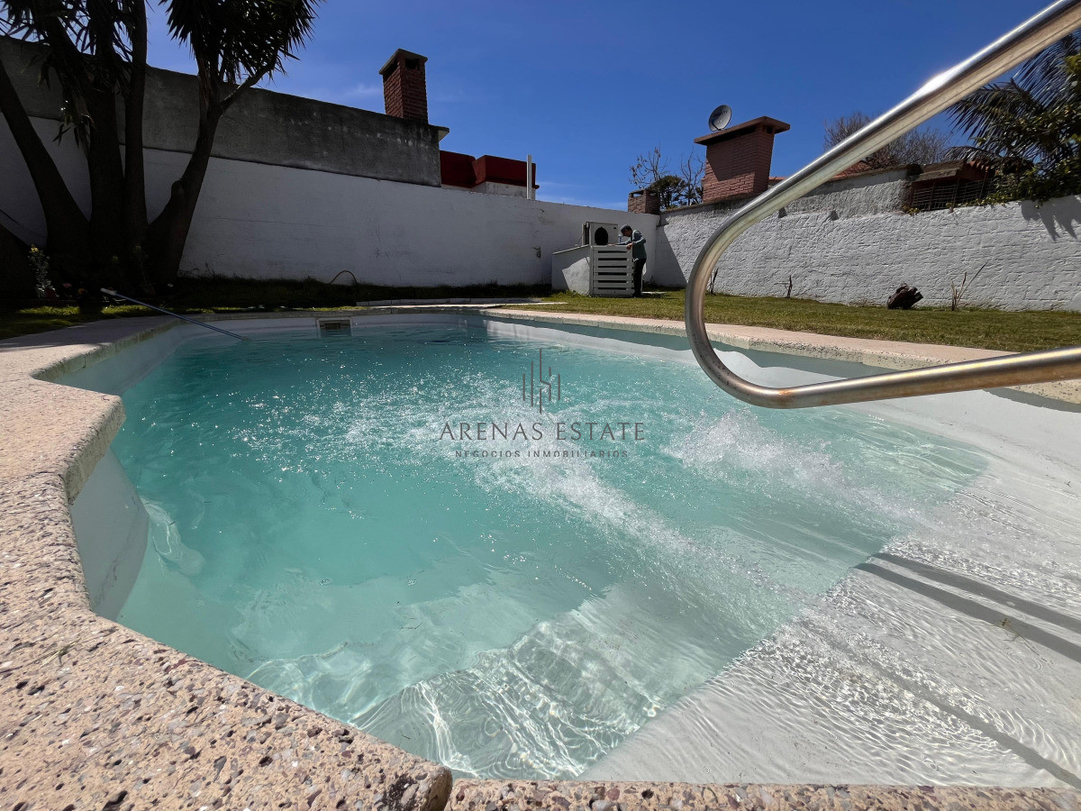 Casa ID.4026 - Casa 3 dormitorios mas dependencia y piscina. Mansa