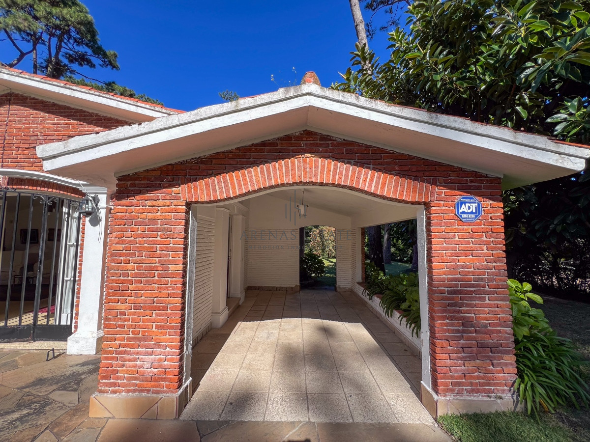 Casa ID.2636 - Casa entre Roosevelt y la mansa a la venta.