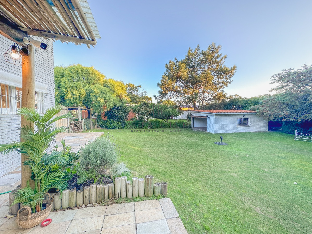 Casa ID.1305 - Casa en Pinares, 4 dormitorios