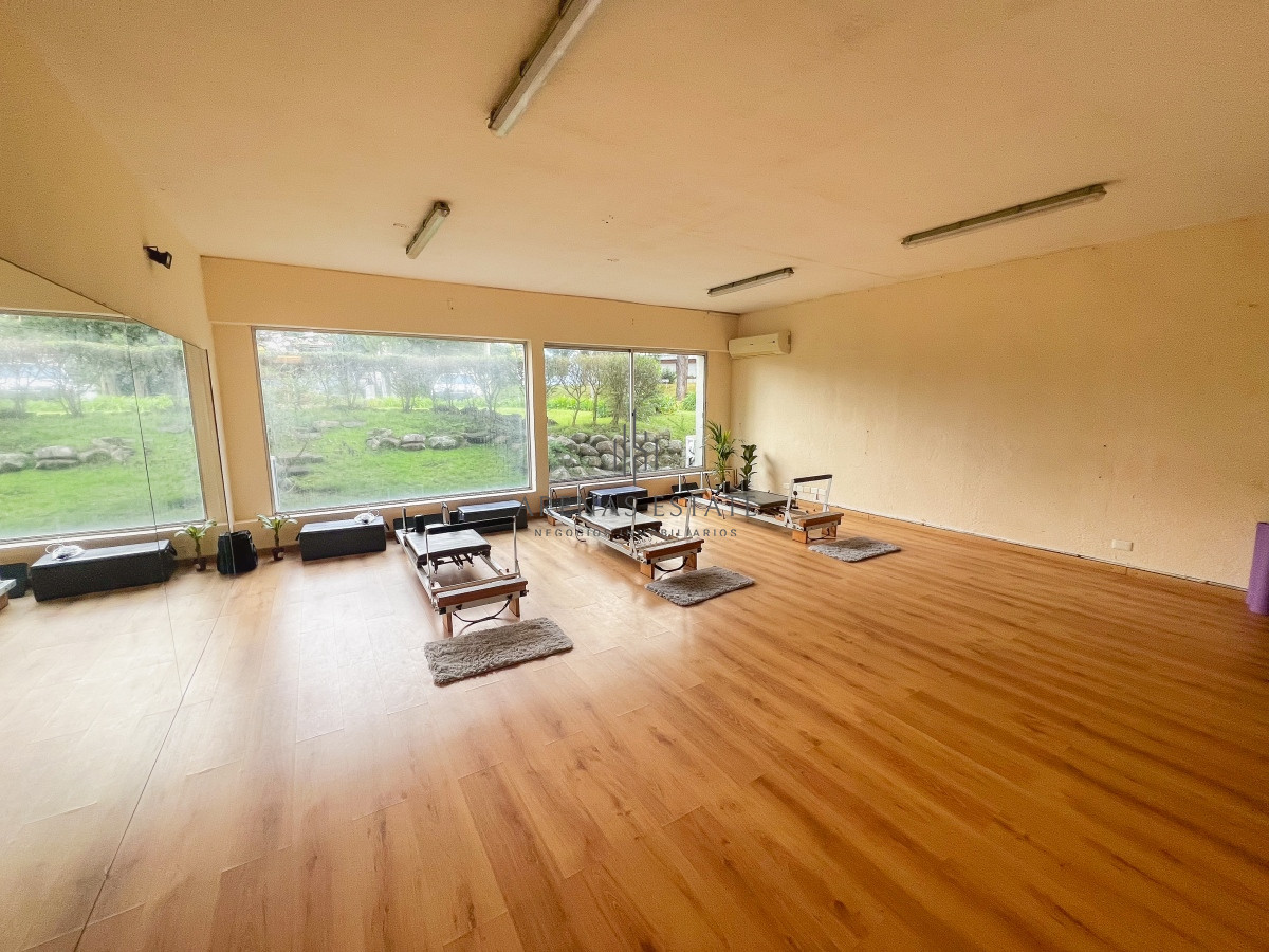Local Comercial ID.2763 - Local comercial excelentemente ubicado sobre Roosevelt.