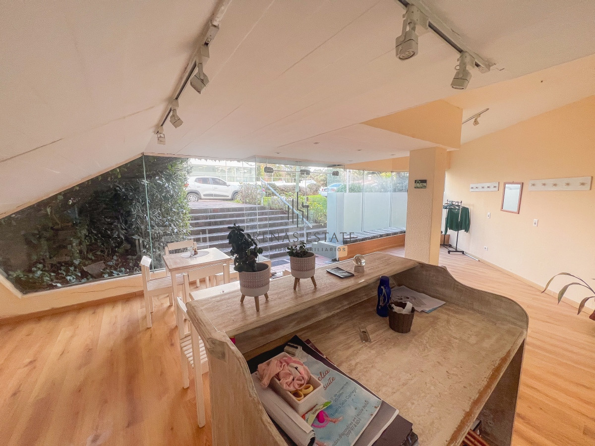 Local Comercial ID.2763 - Local comercial excelentemente ubicado sobre Roosevelt.