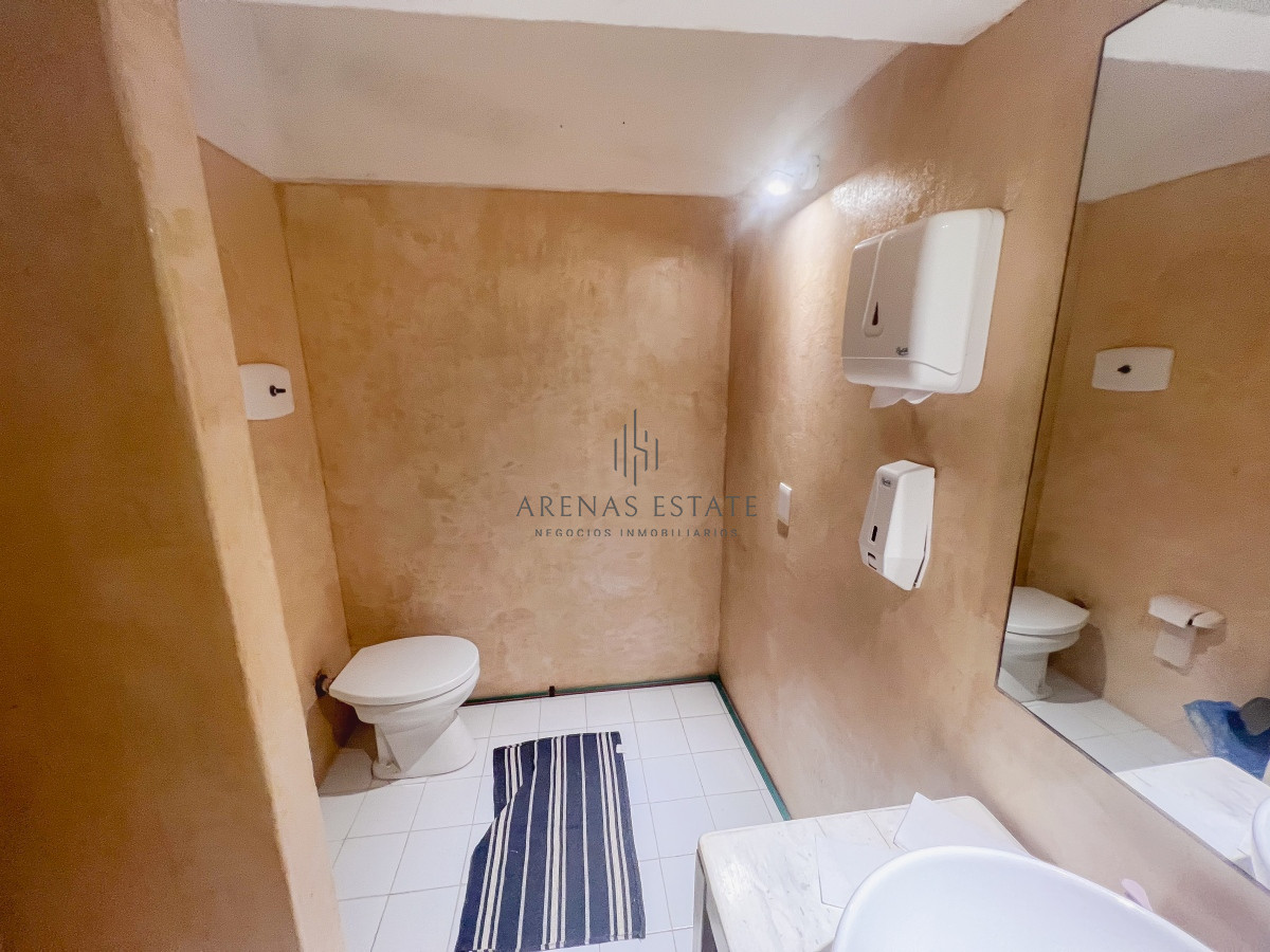 Local Comercial ID.2763 - Local comercial excelentemente ubicado sobre Roosevelt.