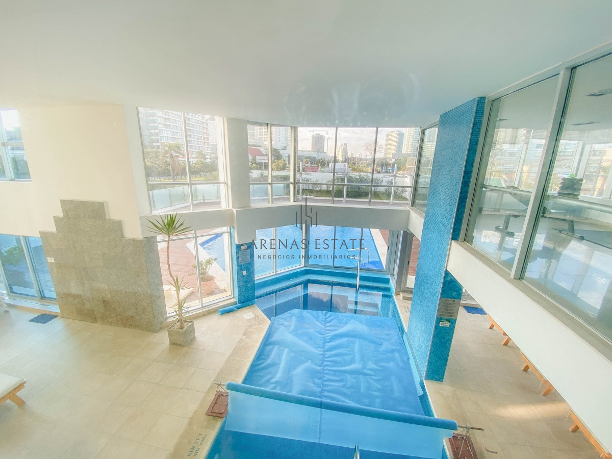 Apartamento ID.3018 - Mansa, apartamento de 3 dormitorios más dependencia con parrillero