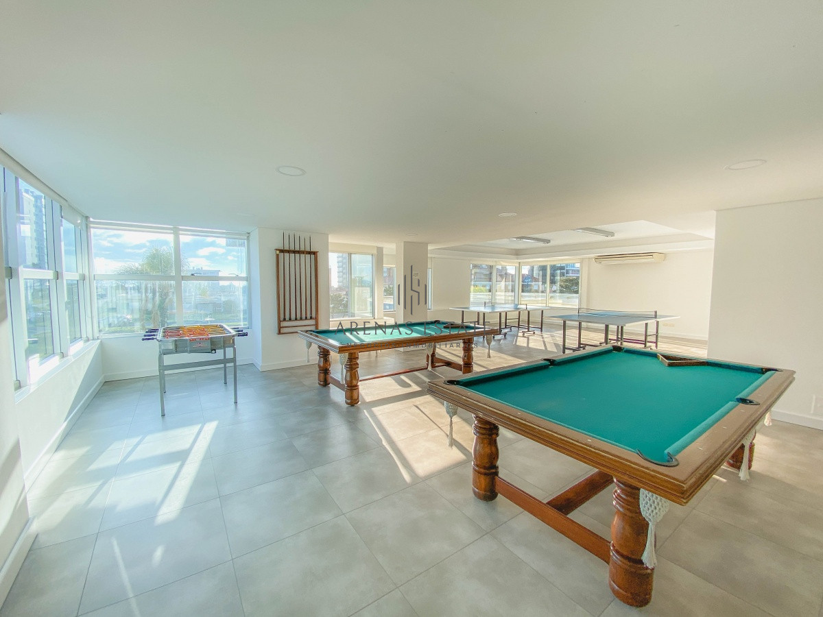 Apartamento ID.3018 - Mansa, apartamento de 3 dormitorios más dependencia con parrillero