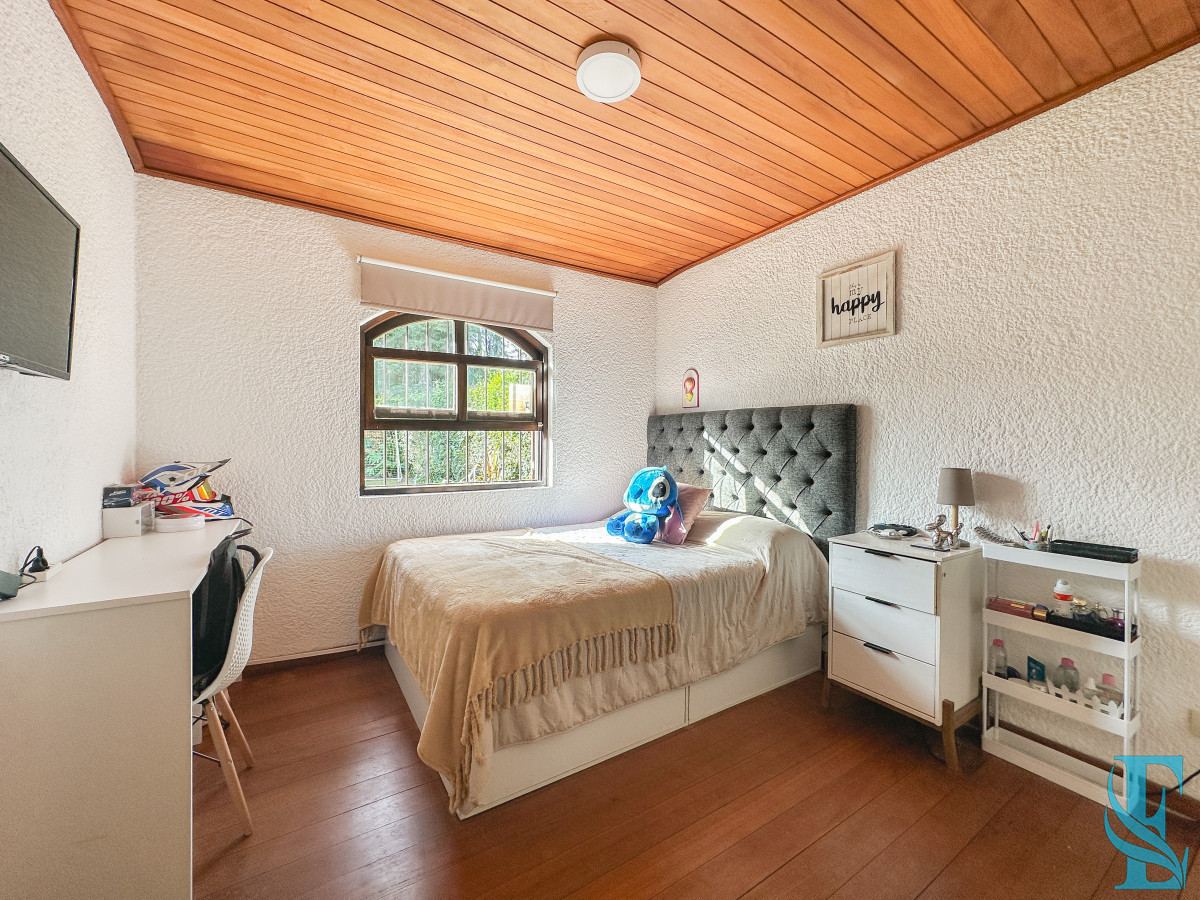 Casa ID.683 - Casa en Pinares, 3 dormitorios más dependencia