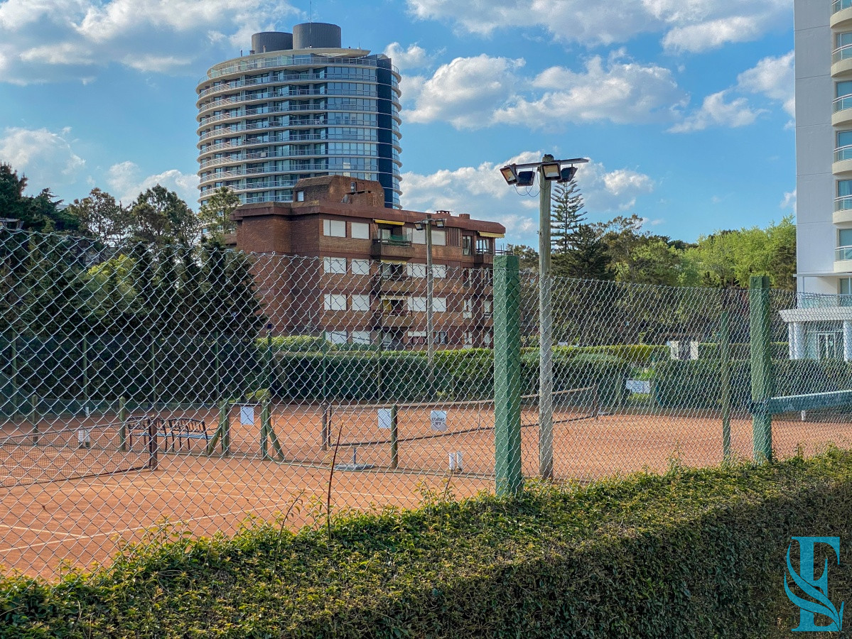 Apartamento ID.681 - Apartamento en Roosevelt, piso alto, 2 dormitorios