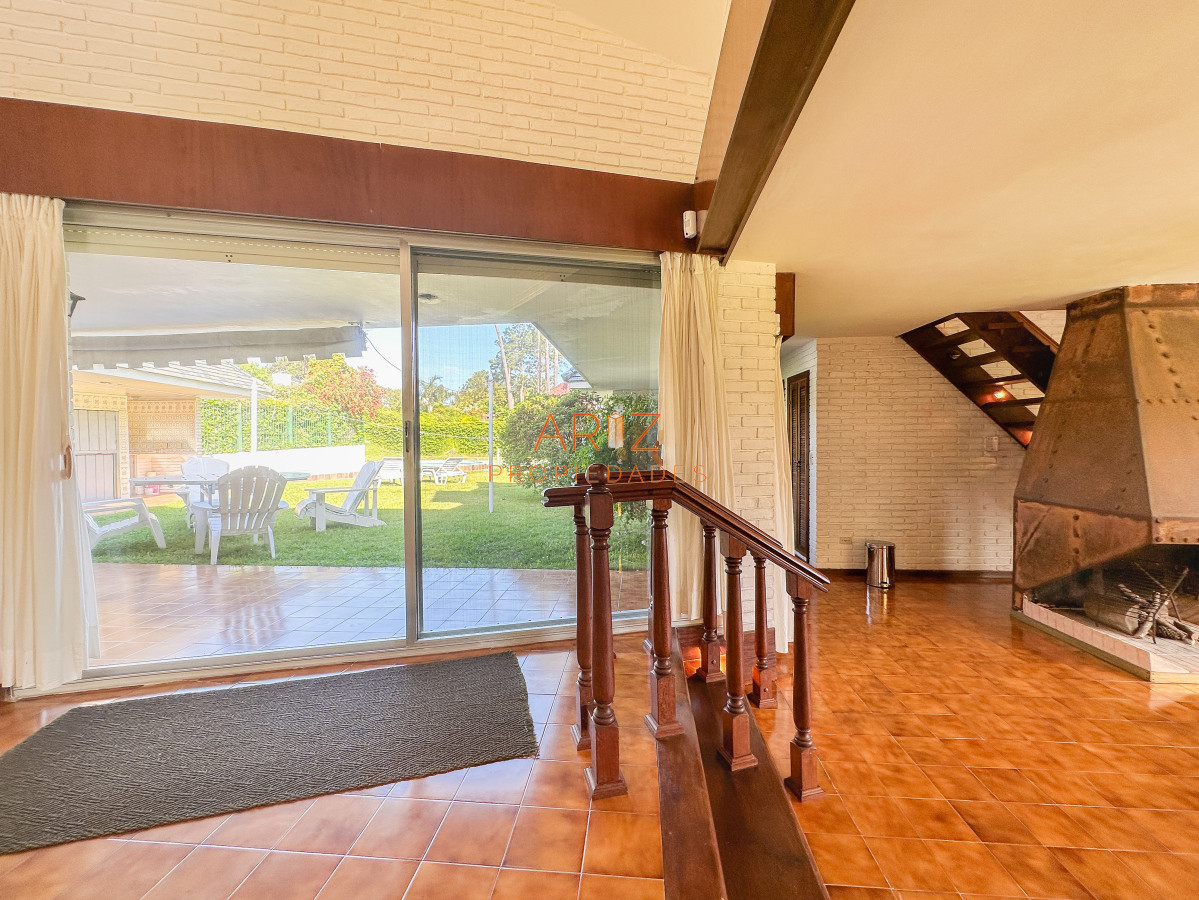 Casa ID.2168 - Casa en Mansa, 3 dormitorios y servicio