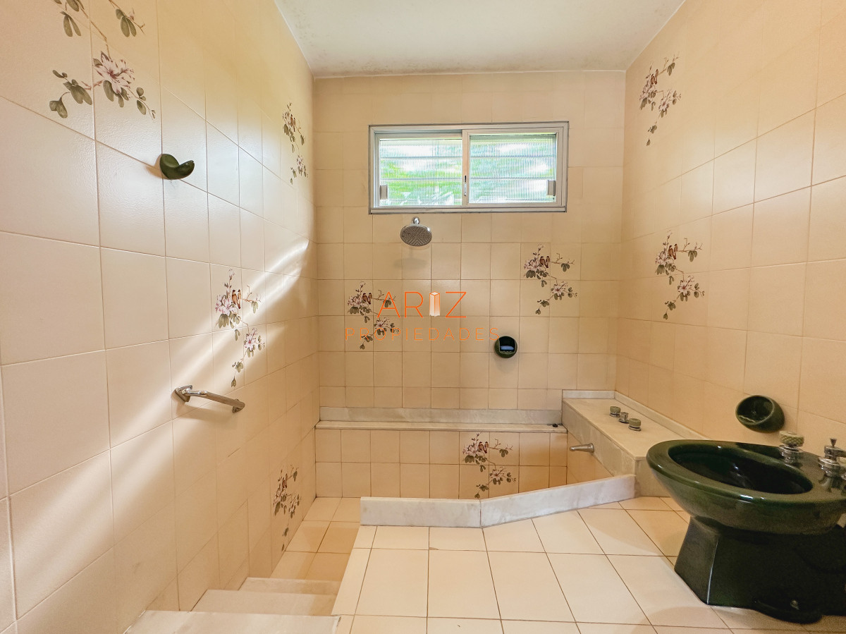 Casa ID.2168 - Casa en Mansa, 3 dormitorios y servicio