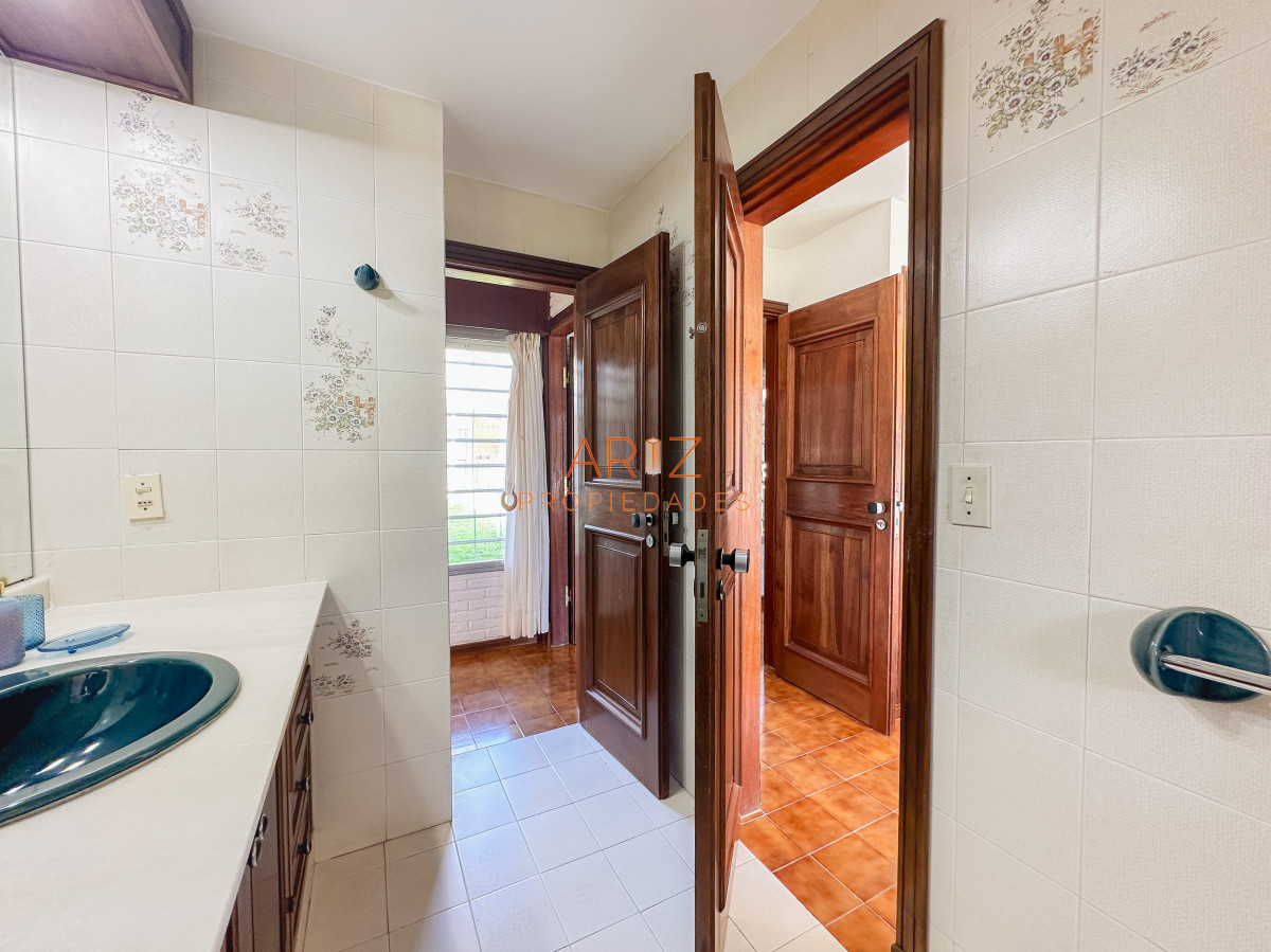 Casa ID.2168 - Casa en Mansa, 3 dormitorios y servicio