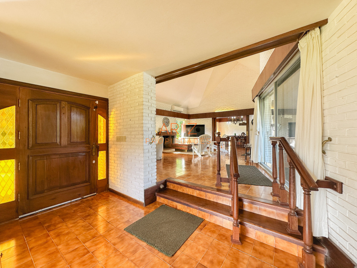 Casa ID.2168 - Casa en Mansa, 3 dormitorios y servicio
