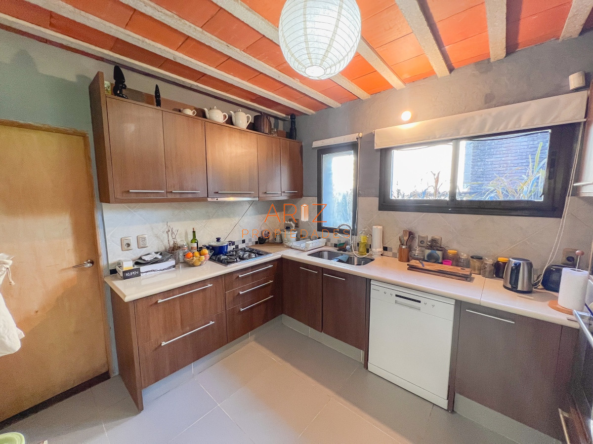 Casa ID.1968 - Casa en Barrio Córdoba, 5 dormitorios