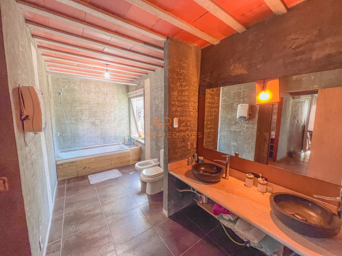 Casa ID.1968 - Casa en Barrio Córdoba, 5 dormitorios