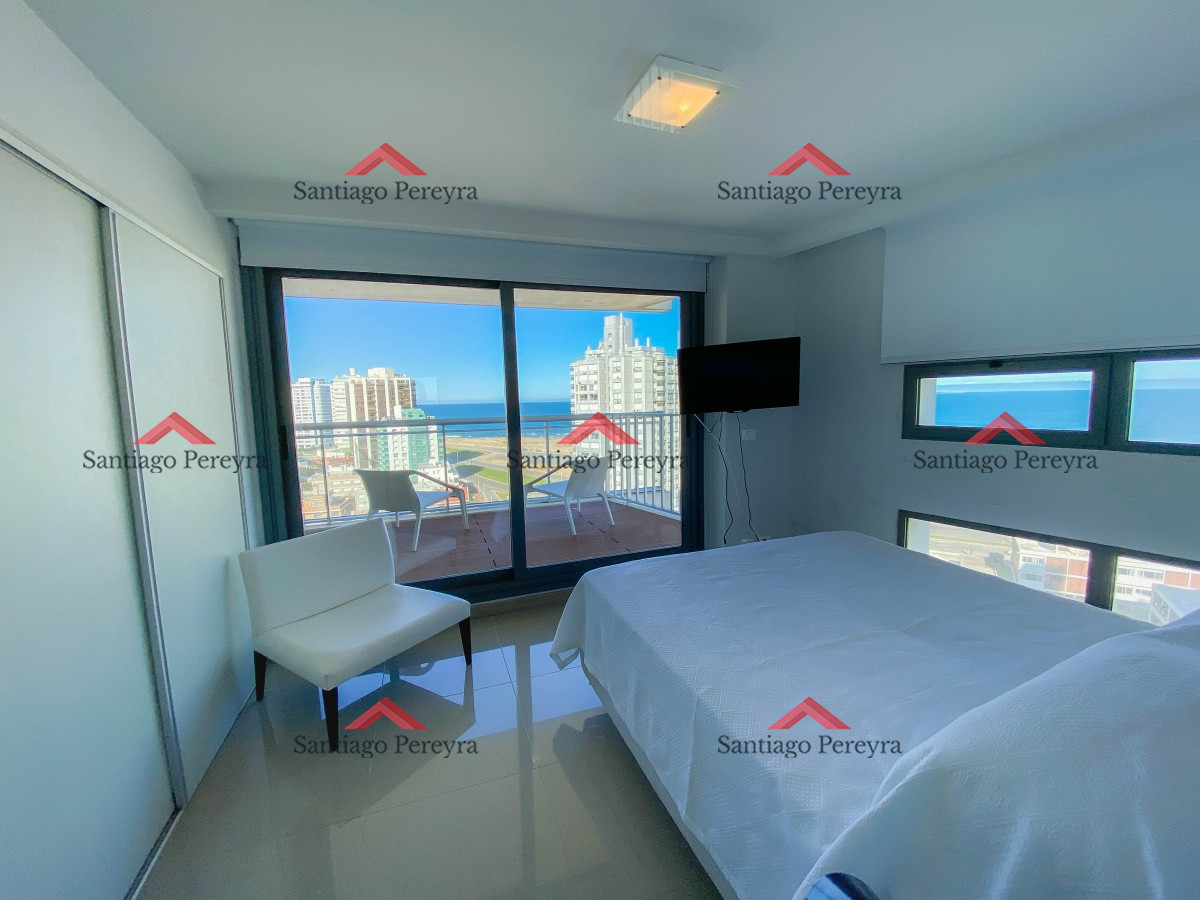 Apartamento ID.12868 - Piso alto con vista brava, dos suites