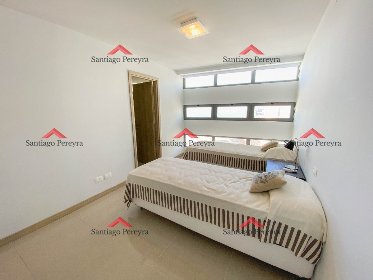 Apartamento ID.12868 - Piso alto con vista brava, dos suites