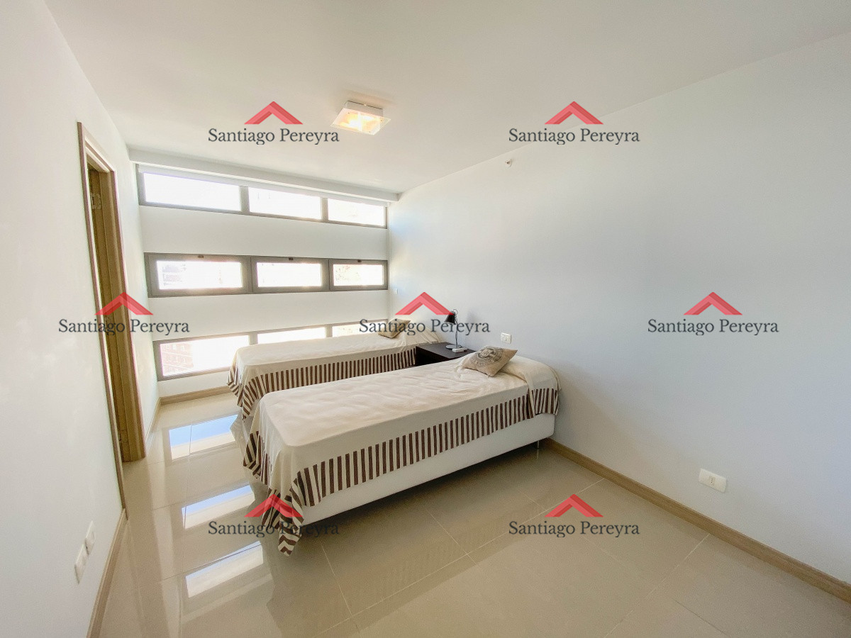 Apartamento ID.12868 - Piso alto con vista brava, dos suites