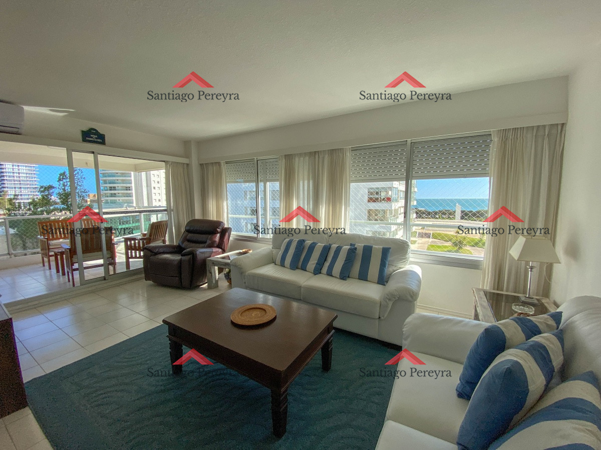 Apartamento ID.17099 - Oportunidad, Mansa, apartamento en primera linea de 3 dormitorios mas dependencia