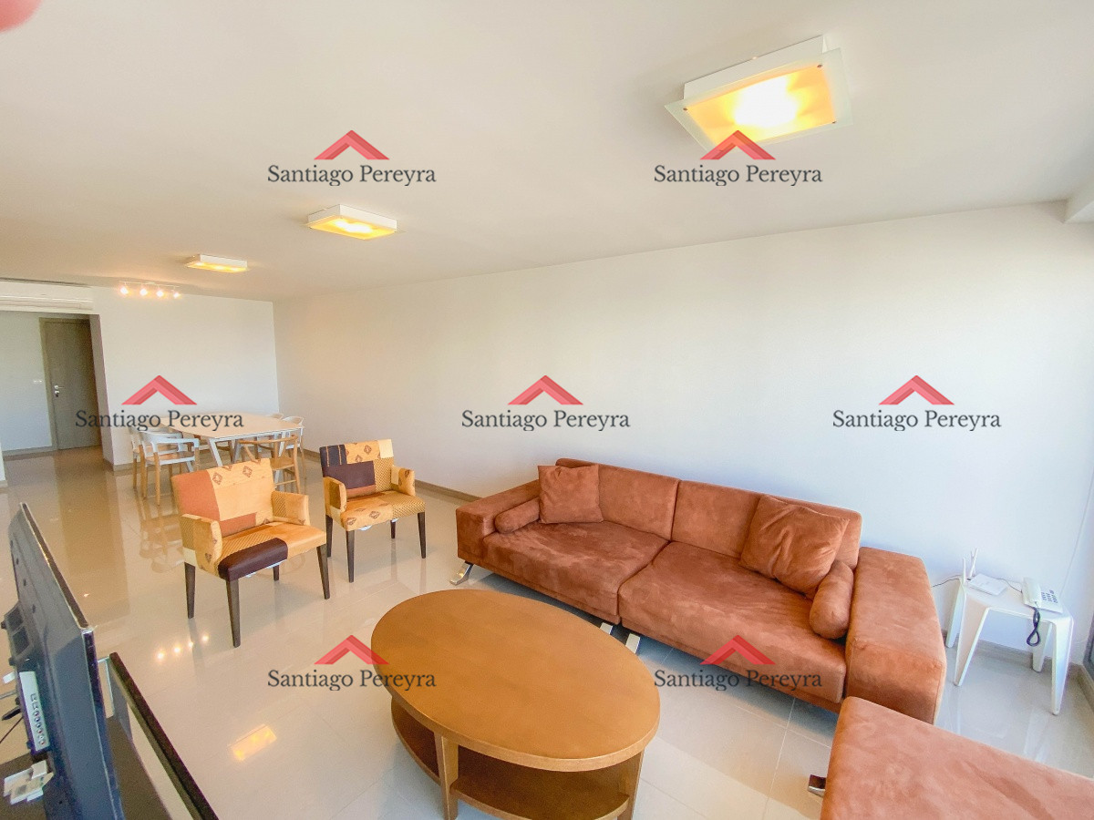 Apartamento ID.12868 - Piso alto con vista brava, dos suites
