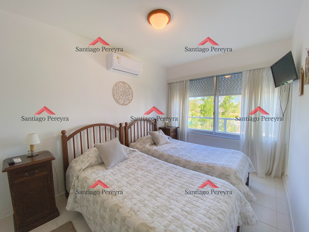 Apartamento ID.17099 - Oportunidad, Mansa, apartamento en primera linea de 3 dormitorios mas dependencia