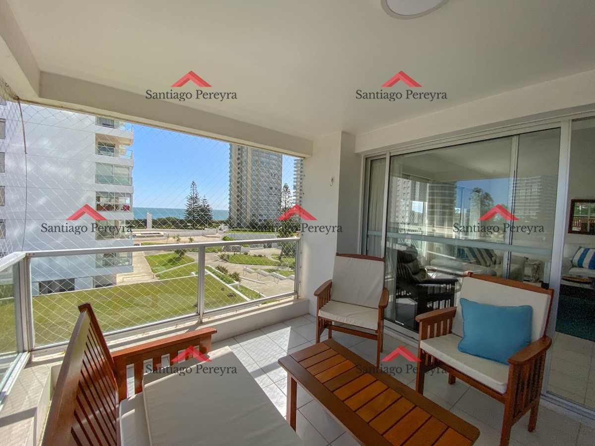 Apartamento ID.17099 - Oportunidad, Mansa, apartamento en primera linea de 3 dormitorios mas dependencia