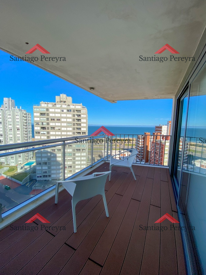 Apartamento ID.12868 - Piso alto con vista brava, dos suites